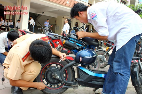 c&ocirc;ng an lấy số khung số m&aacute;y cho xe m&aacute;y điện