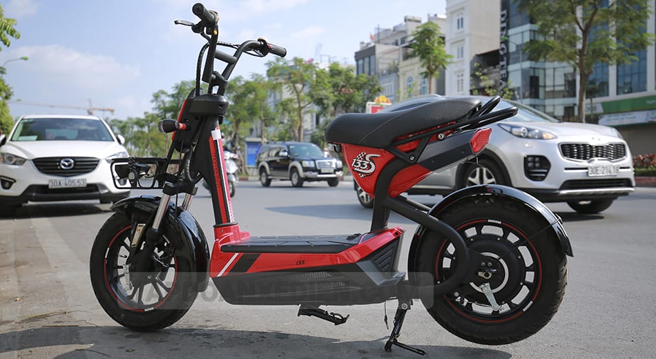 XE MÁY ĐIỆN GIANT M133S PLUS 2016