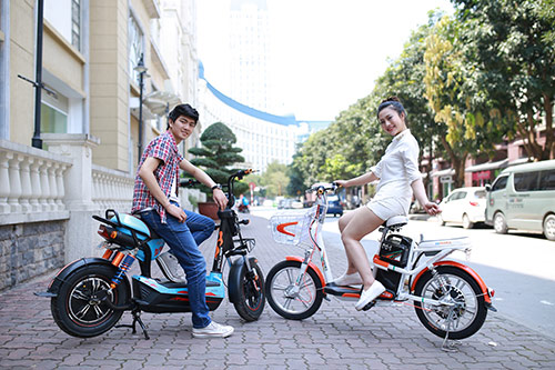 Xe điện  GIANT –Lung linh dạo bước cùng giới trẻ