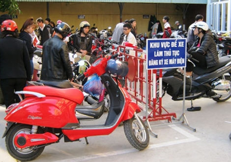 Tự xưng là “Hiệp hội” kiến nghị lùi thời hạn đăng ký xe máy điện nhằm mục đích gì?