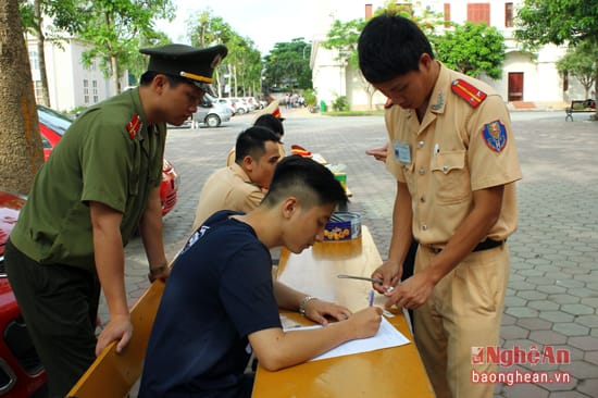 Thủ tục đăng ký xe máy điện cho học sinh tại trường học