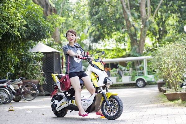 Xmen Yadea 5-2015 - xe máy điện mới nhất hiện nay